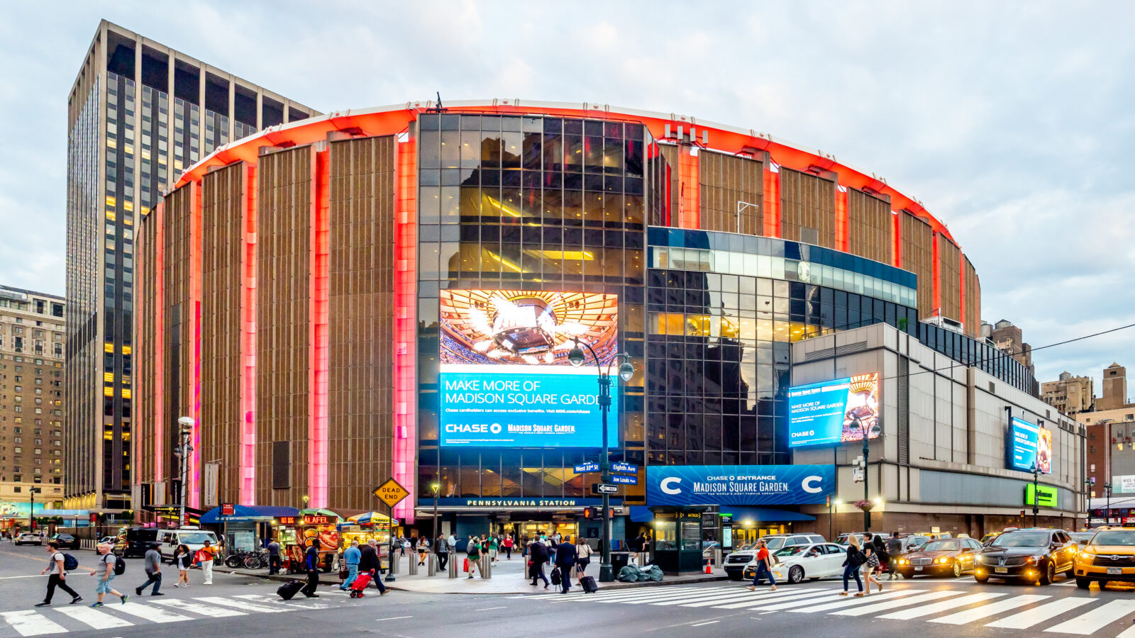 Picture of the outside of Madison Square Garden